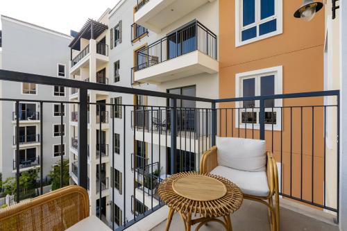 Full Sea and Pool View 1BR Le Pont Bldg3, Дубай (фото 10)