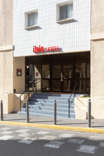 Entrance, Ibis Marseille Centre Prefecture in 06. Castellane et Préfecture