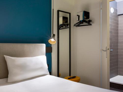 Hotel Ibis Marseille Centre Prefecture - image 9