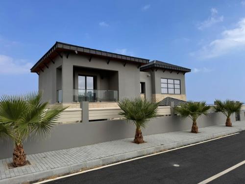 Suat Houses