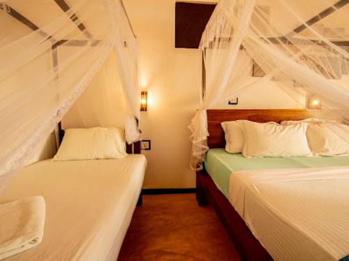 Deluxe Triple Room image 3