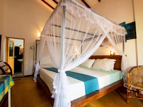 Deluxe Triple Room image 5
