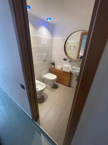 Double Room image 6