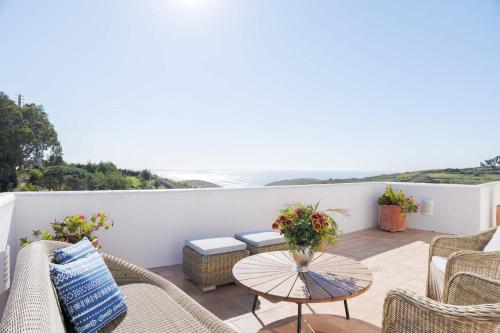 Villa Guincho Cascais | Ocean View | 16pax | Maid Villa Guincho Cascais | Ocean View | 16pax | Maid