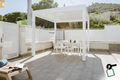 Apartment with Balcony image 7