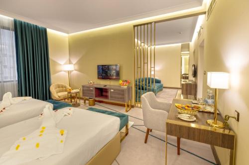 Deluxe Junior Suite image 2