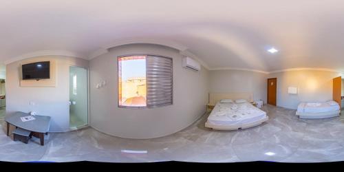Double or Twin Room image 3