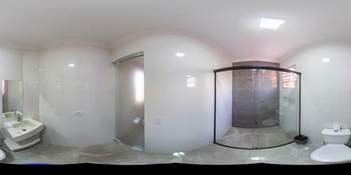 Double or Twin Room image 4