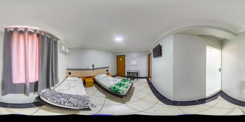 Quadruple Room image 5