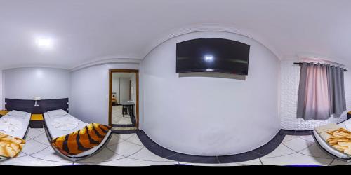 Quadruple Room image 6
