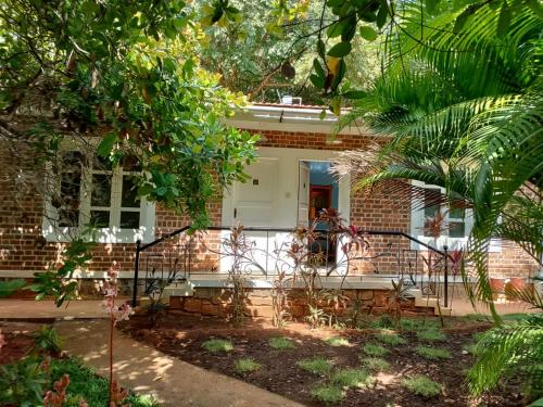 Inn Pondiville Forest Retreat - 숙소 외관