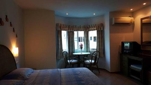 เพนชั่น ซัม โรส ( Pension Zum Ross )