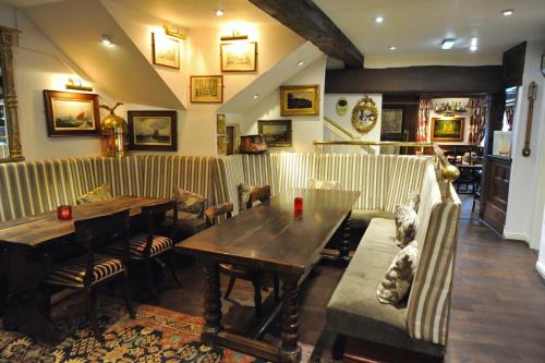 The Greyhound Coaching Inn 3
