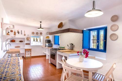 Can Toni Blay Can Toni Blay