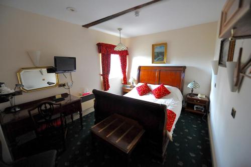 The Greyhound Coaching Inn - image 6