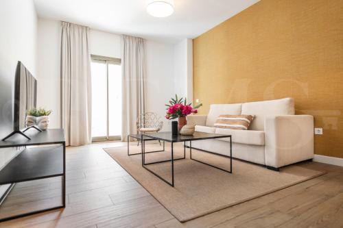 Picturesque apartment with terrace by REMS, Malaga
