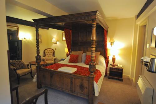 The Greyhound Coaching Inn 2