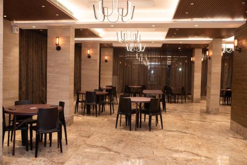 NK7 Hotel – Calcutta, LA