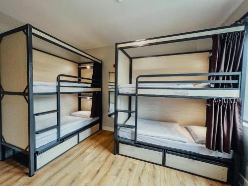 Snoozles Tourist Hostel - main image