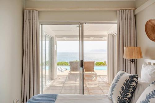 La Petite Baleine Oceanfront Villa in De Kelders