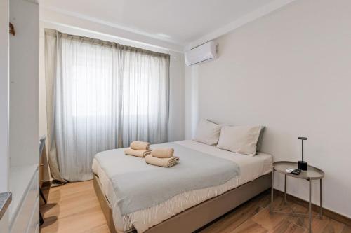 Lovely studio fully equipped near subway N1, Lisbon