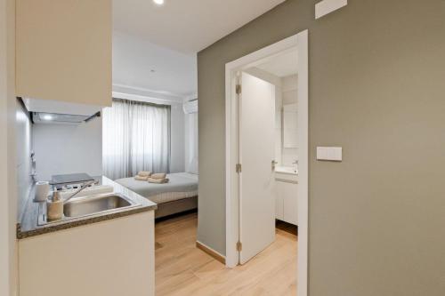 Lovely studio fully equipped near subway N1 - image 5
