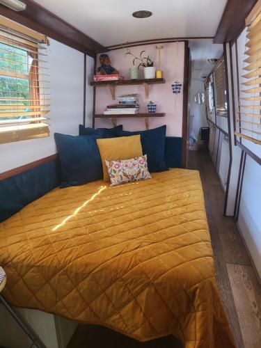 Lovely Canal Boat in Little Venice for Family & Friends, Londyn (zdjęcie 4)