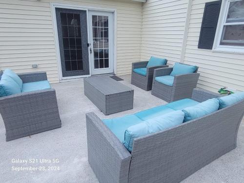 Beach house - 3BR Beach Gem - 30ft to Sand & Walk to Amusement Park in Hazlet (NJ)