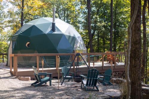 Domes at Catskills in Swan Lake, USA
