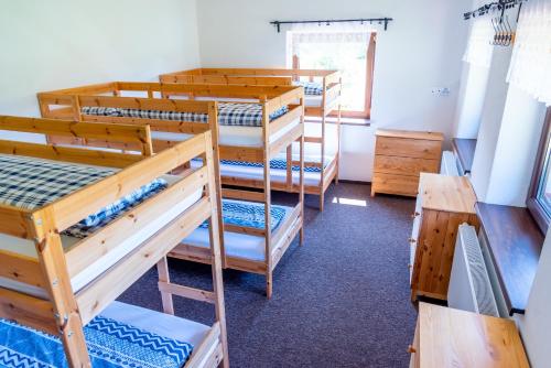 1 bunk bed