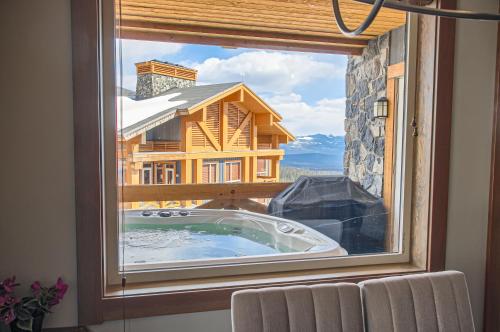 Stonegate Resort Unit B208 in Big White, Canada