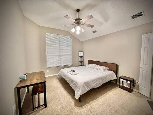 COZY KING Bed In ALLEN in Allen, USA