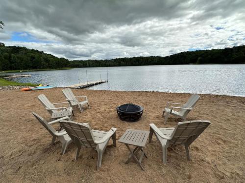Pleasant Lake Bed and Breakfast in Osceola (WI)