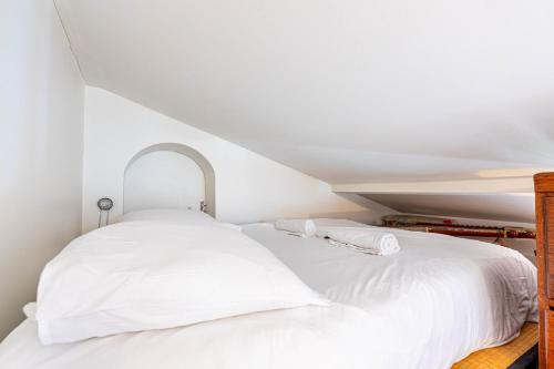GuestReady - Loft Élégant pour Deux avec Bureau, Paris (photo 7)