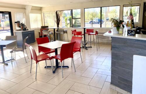 Essen und Erfrischungen, Super 8 by Wyndham Albuquerque Downtown in Albuquerque (NM)