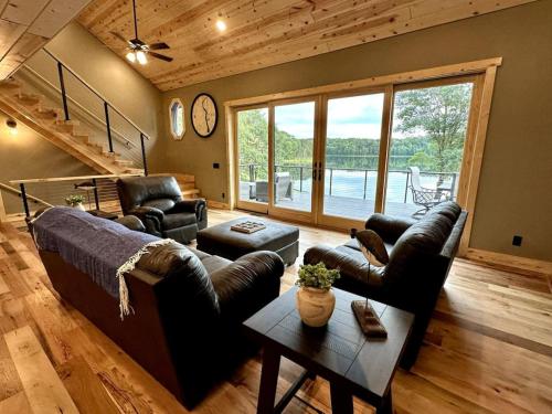 Pleasant Lake Bed and Breakfast in Osceola (WI)
