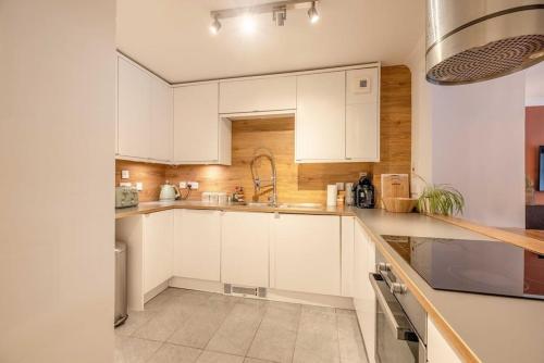 Cosy 1BR -Ascot Racecourse - Parking - By Tempstay in Ascot