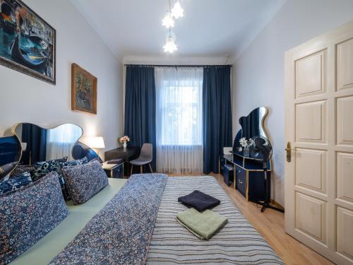 Alunana Premium & Fireplace apartment in Art Nouveau district, 63 sqm, 1870s, Self check-in, Riga (foto 10)
