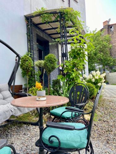 Вхід, Apartamenty Katowicka 38 in Забже