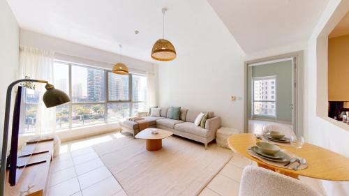 Vacationer Holiday Homes I Vibrant 1 Bed in Marina I Free Parking, Wi-Fi l Swimming Pool Access, Dubai (photo 4)