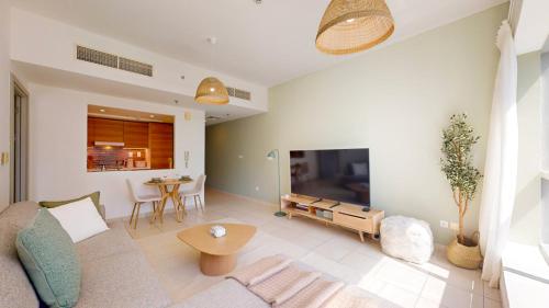 Vacationer Holiday Homes I Vibrant 1 Bed in Marina I Free Parking, Wi-Fi l Swimming Pool Access, Dubai (photo 9)