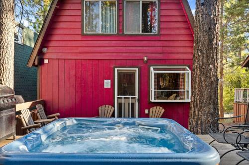 The Lions Den in Big Bear City, USA