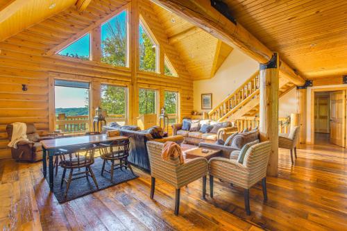. Secluded Iowa Home Near Hiking & Fishing!