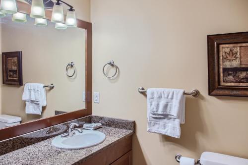 Stonegate Resort Unit C304 in Big White, Canada