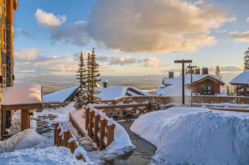 Stonegate Resort Unit B108 in Big White, Canada
