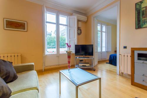 Three-Bedroom Apartment with Terrace image 10