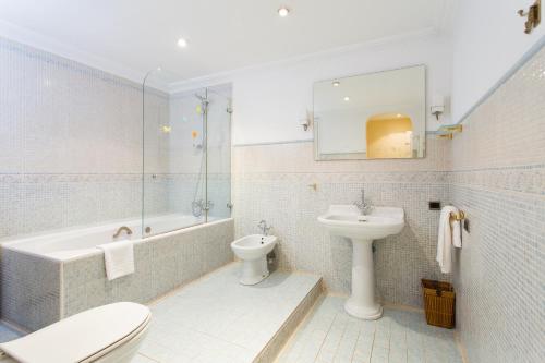Charming Central Apartment Big Sunny Terrace! - image 5