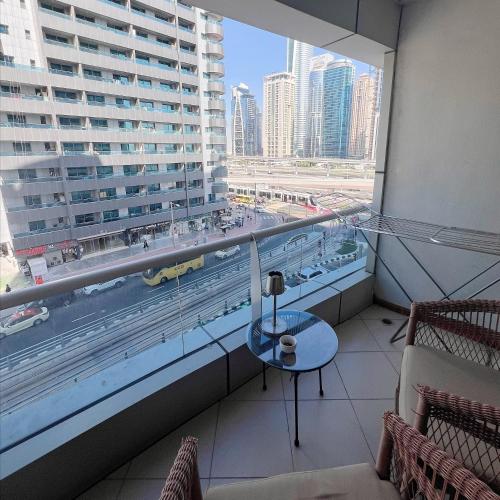 Fully Furnished Marina View - 1 Bedroom Apartment, Dubai (photo 4)