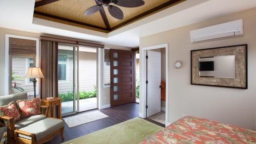 ENDLESS SUMMER Elegant KaMilo Home with Heated Pool and Guest Cottage ENDLESS SUMMER Elegant KaMilo Home with Heated Pool and Guest Cottage