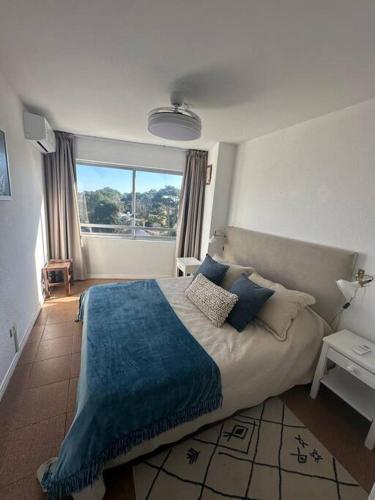 Apto Sol del Este 1 dorm, sobre Roosvelt in Cantegril